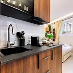 Magnifique Studio Montmartre Avec Clim Et Jacuzzi
