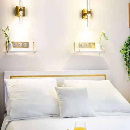 Appartamento Magnifique Montmartre Avec Clim Et Jacuzzi