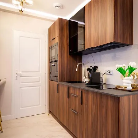Appartamento Magnifique Montmartre Avec Clim Et Jacuzzi
